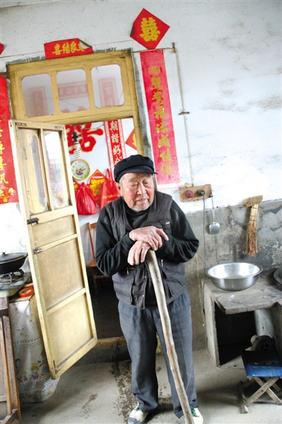 80岁的宋吉彬，山东省乳山市曲水村农民，宋林的三叔。